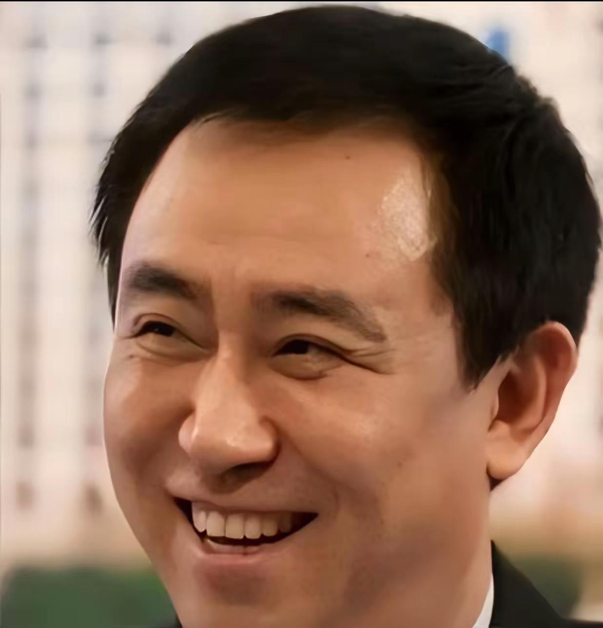 认罪才仨月，许家印又炸雷。那个叫白珊珊的女人，早跑了。恒大歌舞团破产，账面3