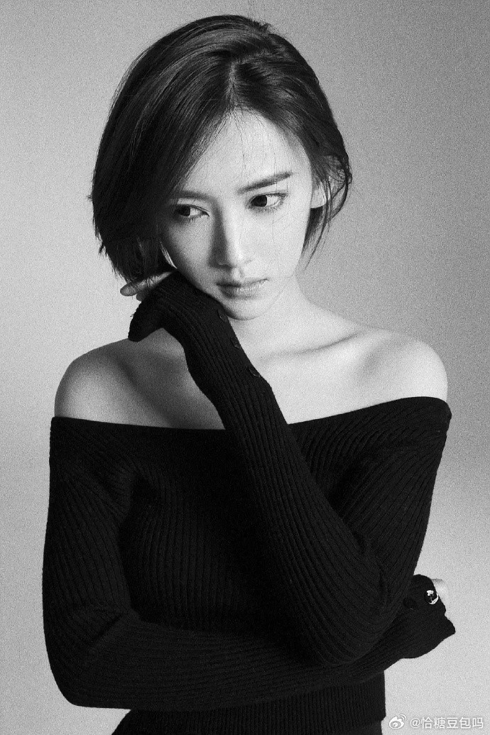 李沐宸以前的写真是真的认不出来，是不是微调过…？​​​