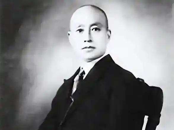 一说起东北军，多数人脑海里蹦出来的名字就是张学良。可少帅被囚之后，真正扛起东北军