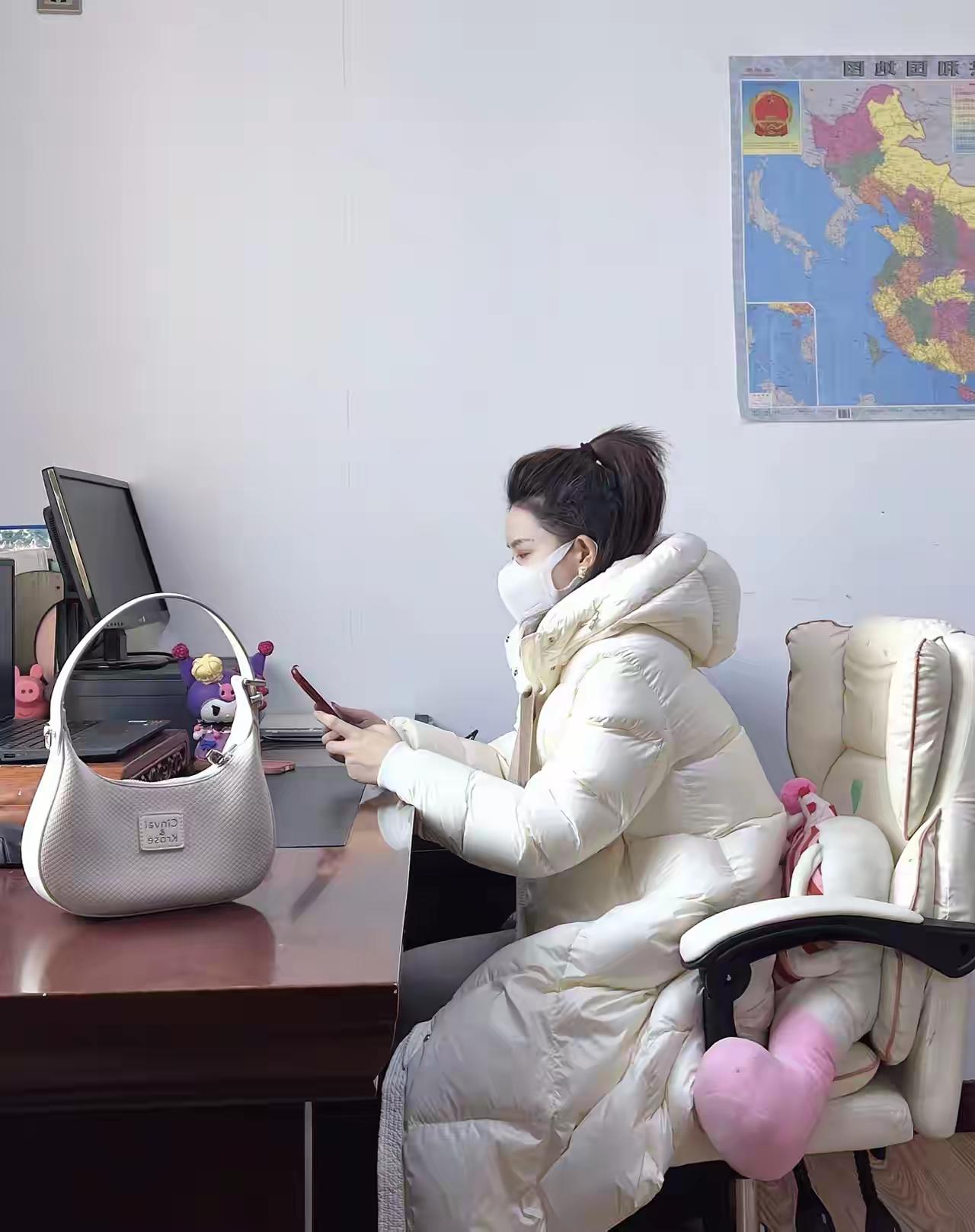 提拔嫌你老，退休嫌你小朋友一聚餐喝酒就吐槽，年轻的时候领导经常说，小伙子能力不