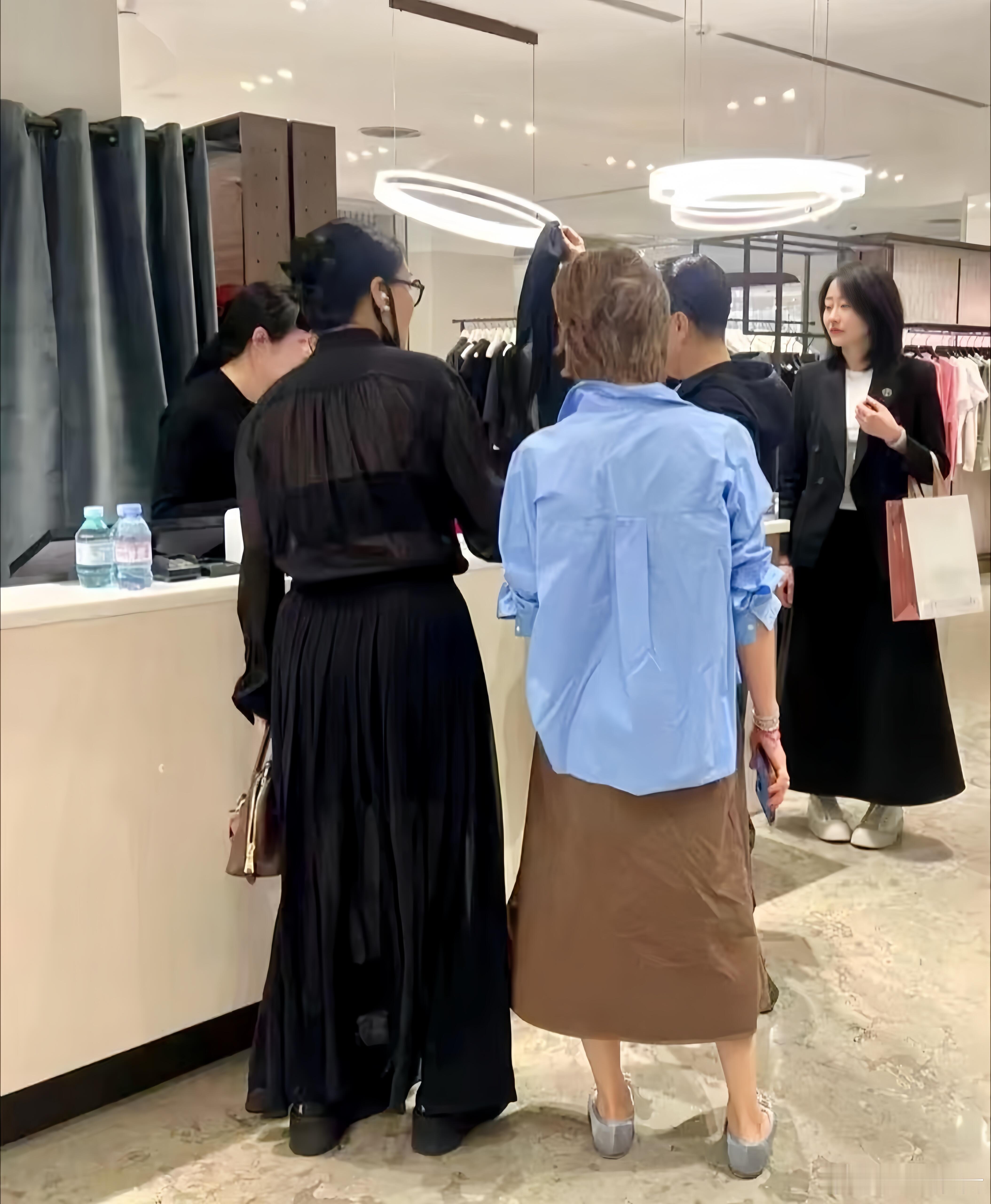 宋丹丹在我爱我家里的吹牛成真了以前觉得和平是个搞笑角色，现在才发现她是个重情重