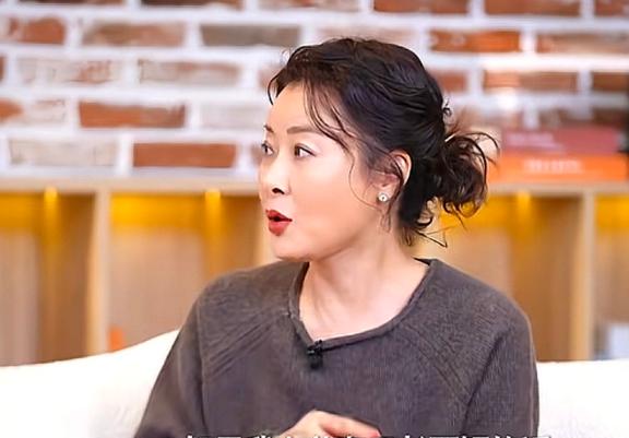 演员柯蓝说：“我这一生的底气，都是我妈给的，老有人说我年纪很大了，一直嫁不出去，