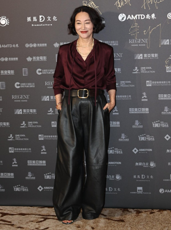 惠英红不想再拍打戏了据港媒，惠英红昨日出席活动，有记者问她还会不会再拍打戏，她