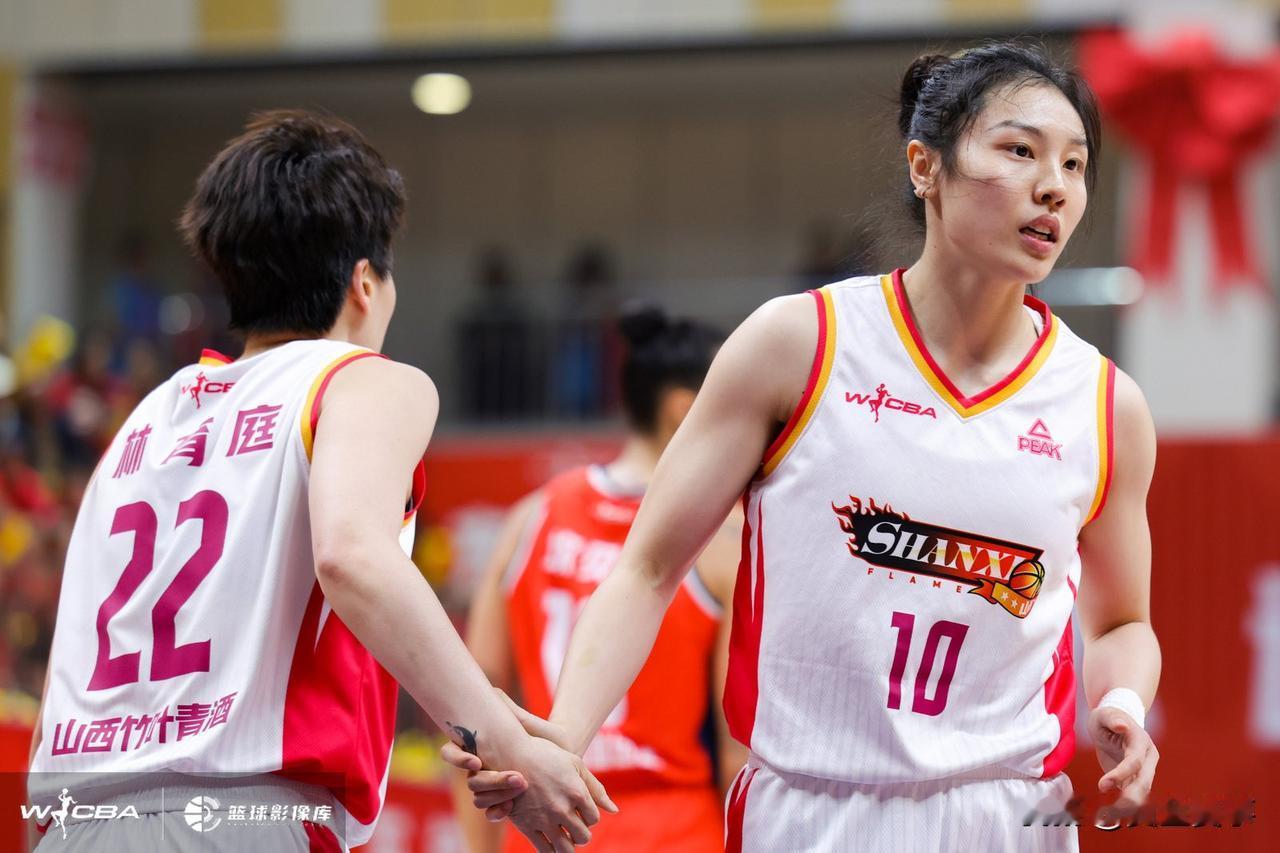 四川女篮主场80-87输给山西，总比分被扳成2-2，这场失利暴露出三名球员在关键