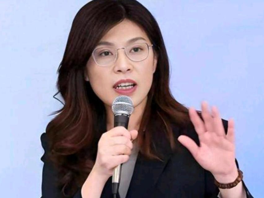 萧旭岑出来表态了！在郑丽文明确表示台湾不是一个中国之后，萧旭岑出来回应了！8月1