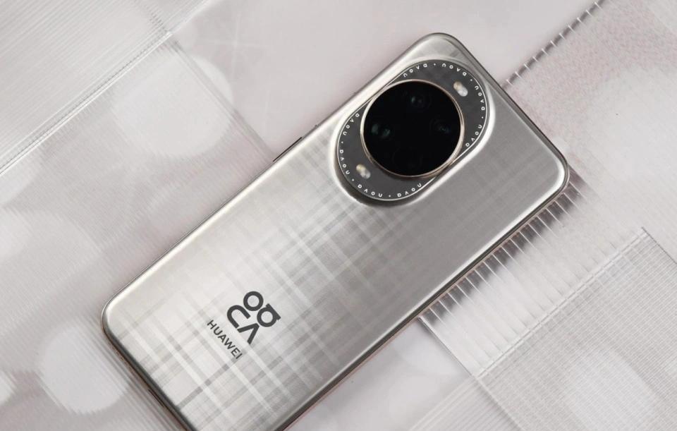 华为大内存旗舰降价！512GB+鸿蒙OS，千元档体验拉满还在为内存不足、越