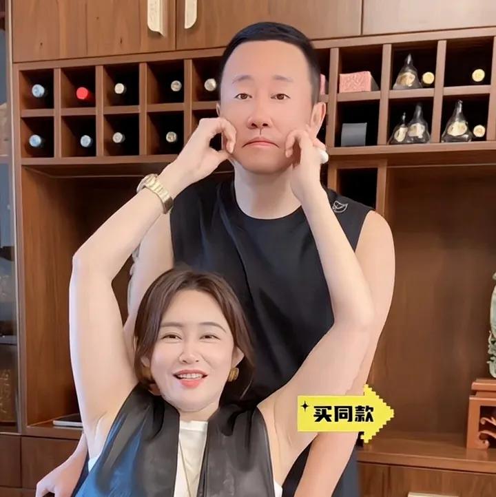 王长贵娇妻情商高，直播间夸赞丈夫相当行，体格非常好。虽然60岁了，但是比同龄人年