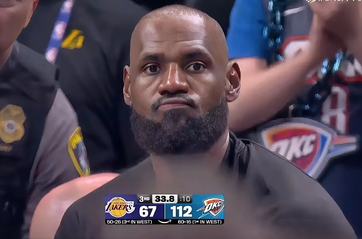 詹姆斯陷入沉思！东契奇伤退，湖人还能进第二轮吗？刚拿第二赛季佳绩的雷迪克，显然被