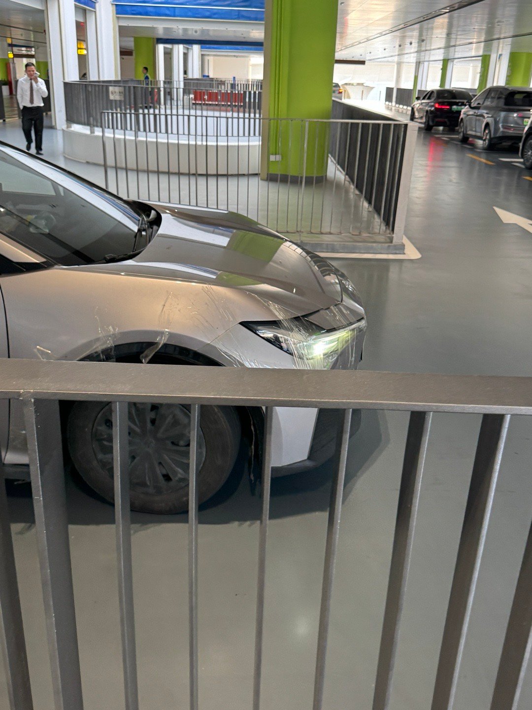 缝缝补补的车还是可以开的