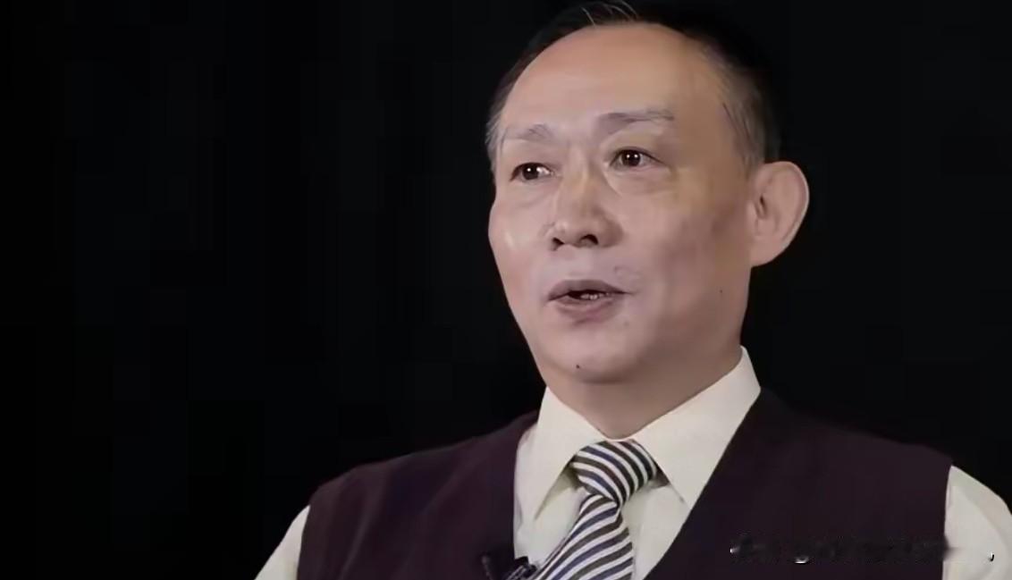 卢麒元8月21日网络发文，语重心长地提出警示：“国家绝不能有侥幸心理，绝不能将全