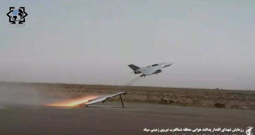 伊朗伊斯兰革命卫队首次使用“哈迪德-110”隐形无人机这事儿传开后，美军一直