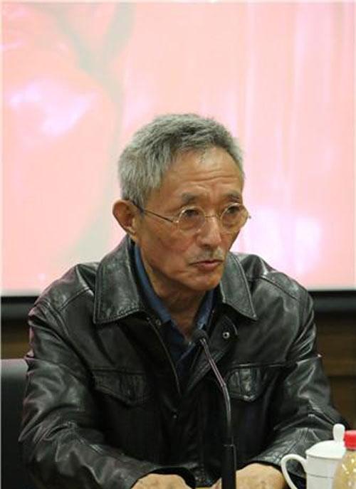 不懂就问，以同样的形式捏造艺术就成了侵犯肖像权吗？这就让人看不明白了，明明