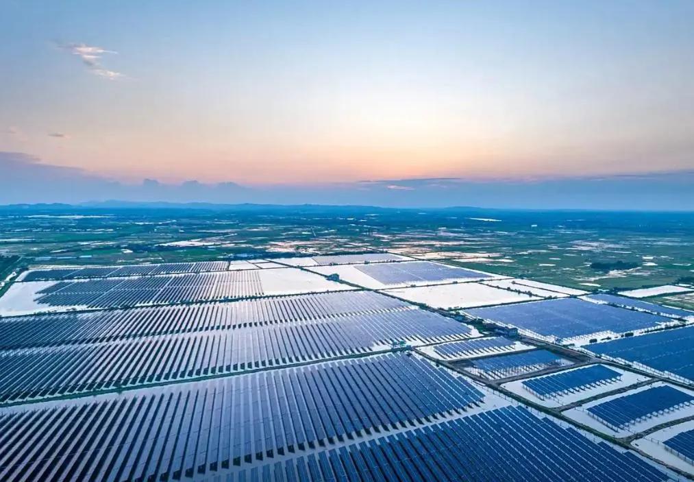 国家能源局最新数据显示，2026年7月底，中国光伏装机总量达到12.86亿千瓦，