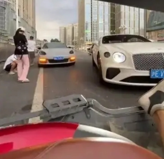 兄弟们我要发了，二十万之内有什么好车推荐?