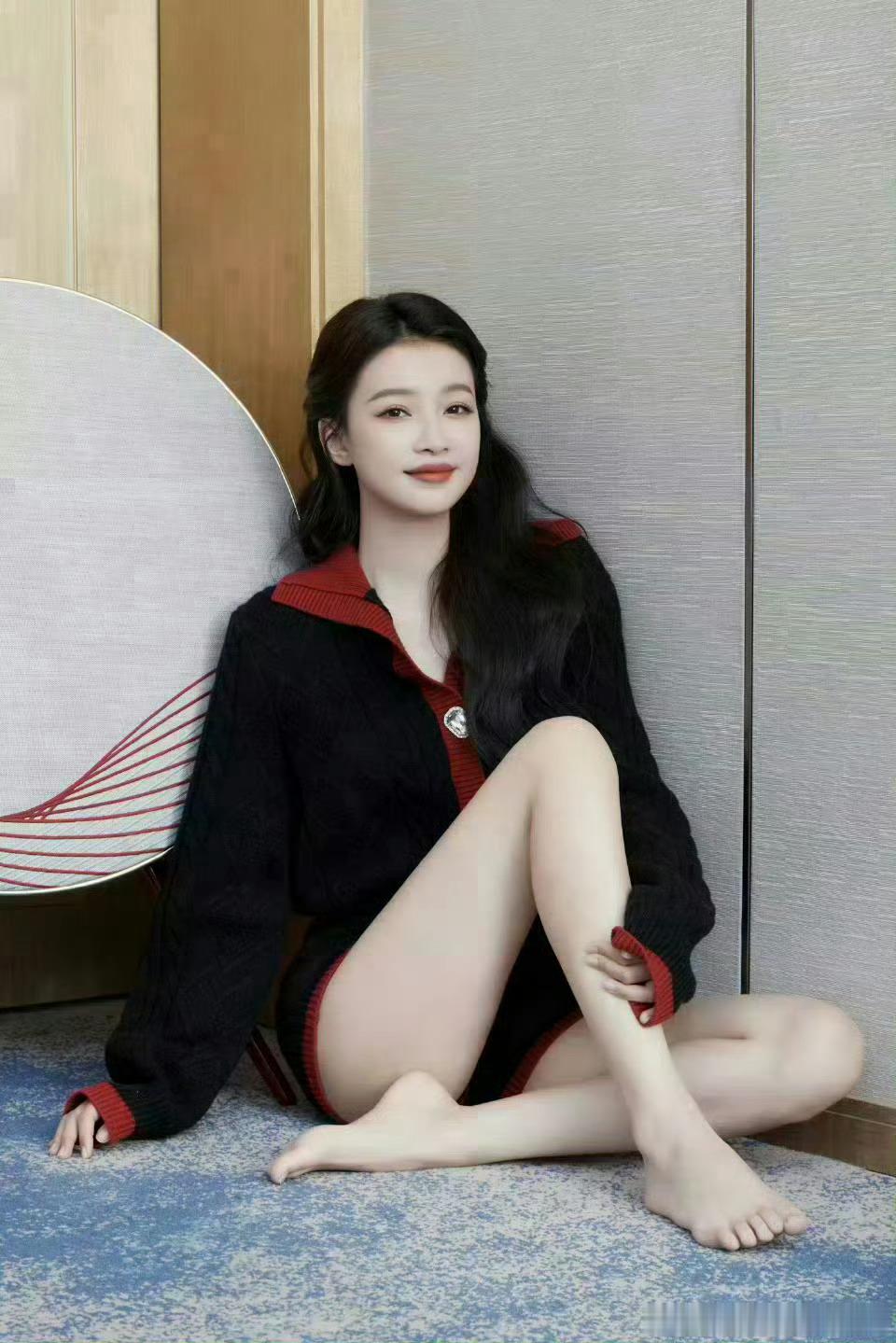 #孙怡发博回应深夜送友人回家#孙怡大长腿​