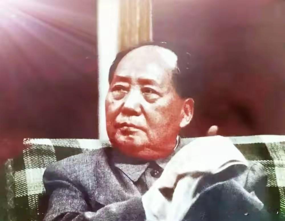 毛主席1975年预言太神了！欧洲48年不团结，亏得血本无归毛主席说的没有错