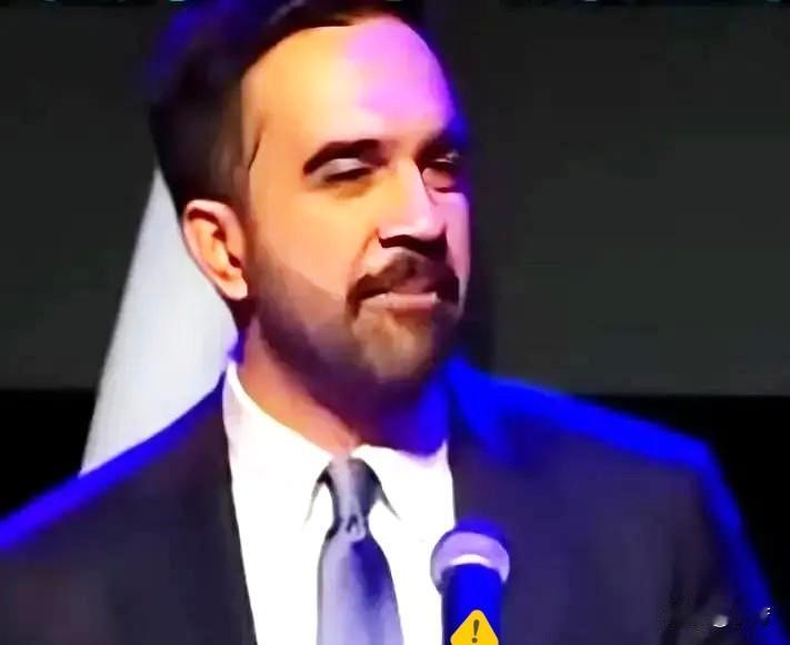 咱中国的留学生“就坐在底下听着”台上的印度顶尖大学教授正唾沫横飞地教自己的学