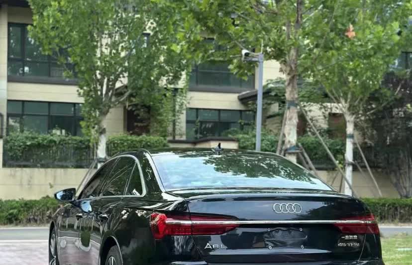 我真服了！我开奥迪a6l，40版本，村里人说我预算不够没上45的，说我没钱硬装！