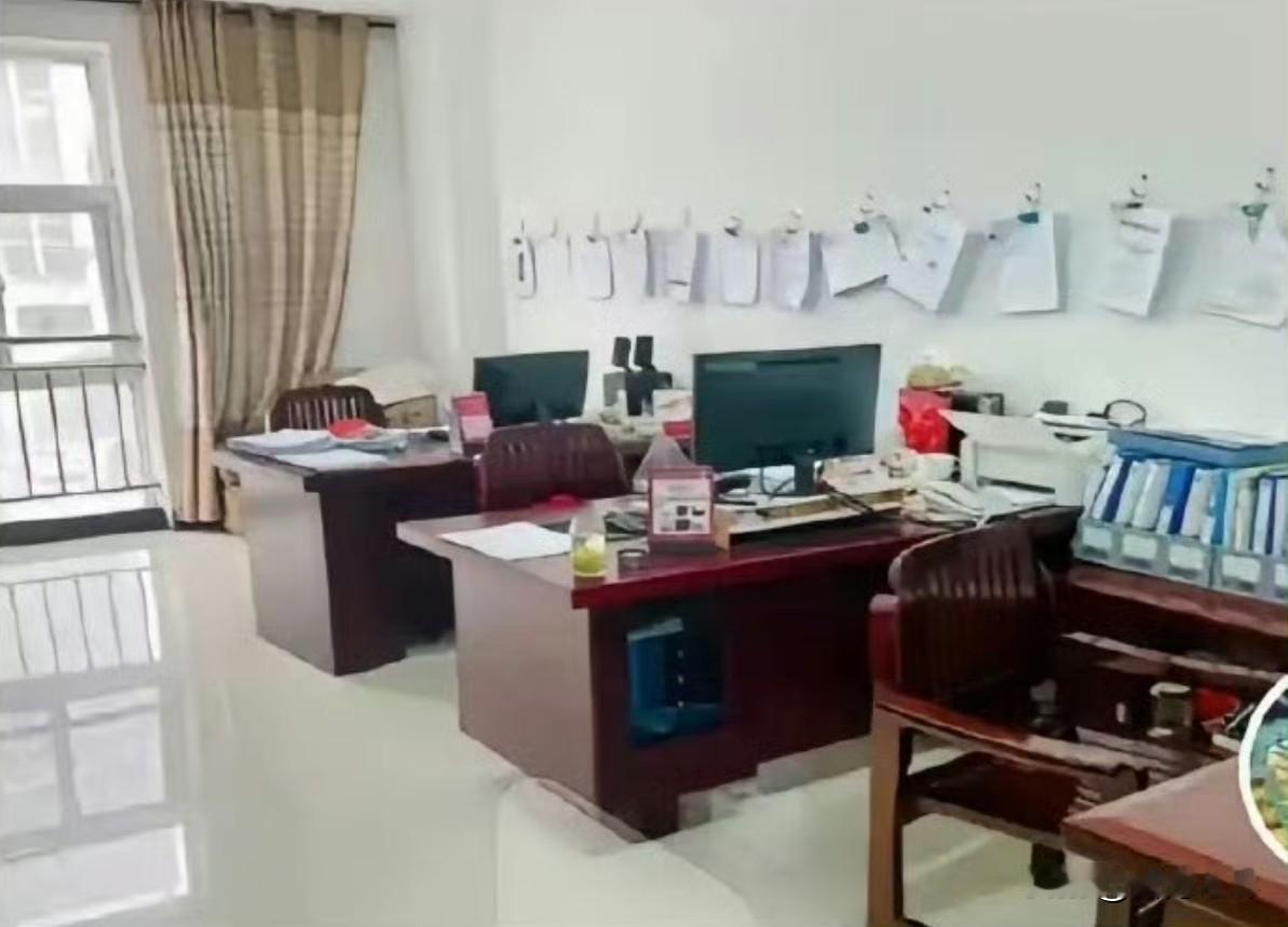 考上公务员意味着什么？第一，假如22岁进入体制内，60岁退休，一年收入12万