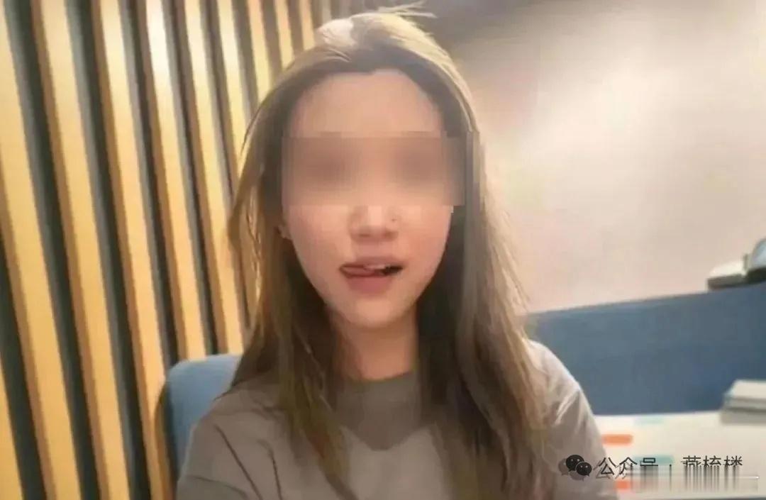 放开那个偷情的女人昨天网传李某某因不堪压力跳楼身亡。这不应该是我们想要的结果，