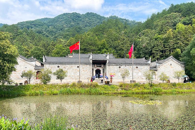 鄂豫皖大别山老区的分量，实在不该被低估。这片横跨湖北、河南、安徽三省的红色热土
