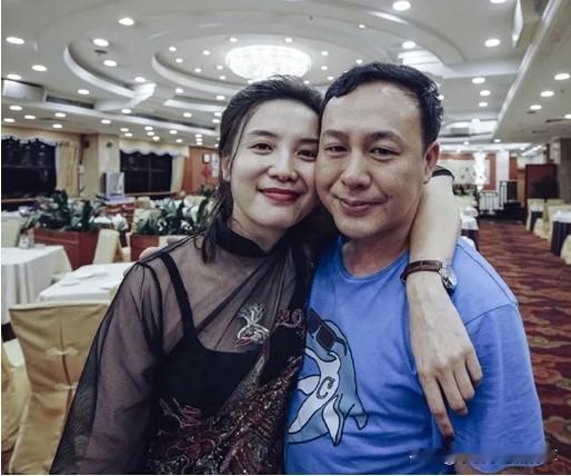 宋佳保养得太好了，气质优雅干练，尤其喜欢她的这款发型，很随意，岁月沉淀的美，给人