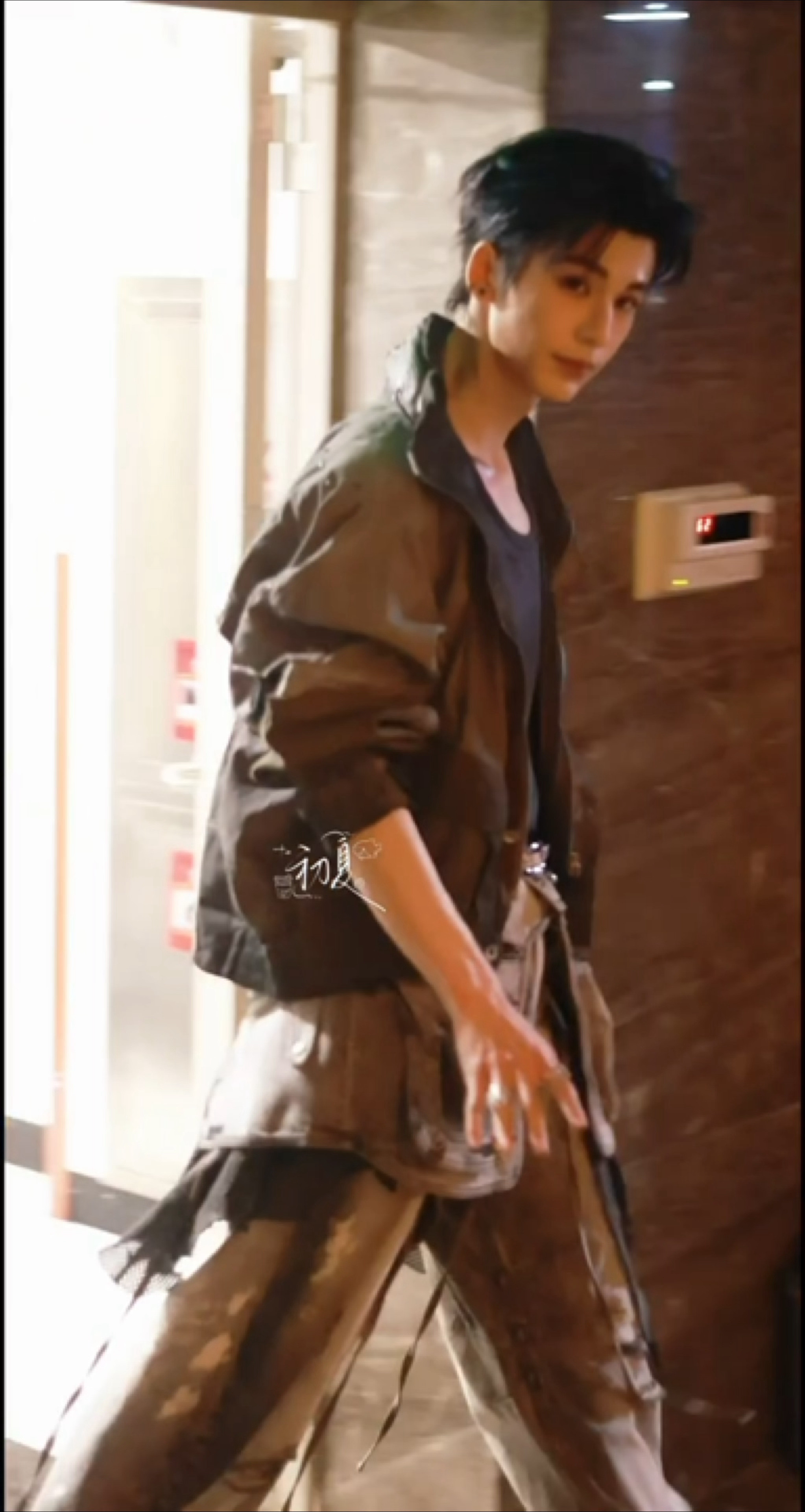 张凌赫丨诡秘这集是我为你定制的末日废土风男主张凌赫开推4凌晨下班开推4废土