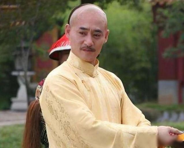 1826年，道光让内务府补一条裤子，结果报账三千两白银，够买一百条新裤子，这钱花
