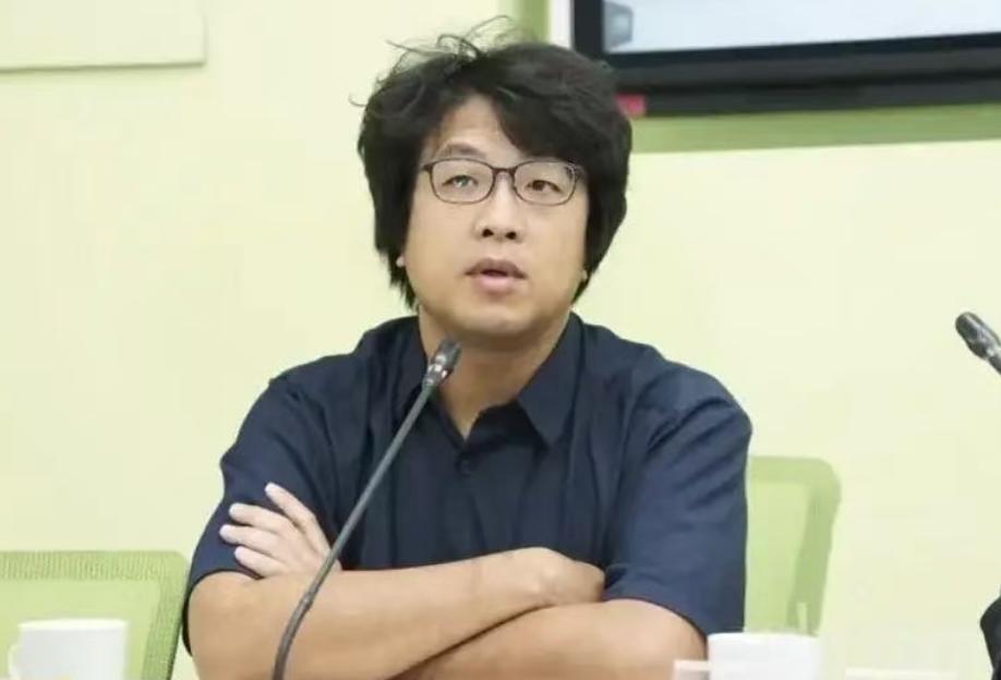 沈伯洋人在德国，妄称“永不退缩”，却没想到，大陆重拳已经开始。就在赖清德喊话韩