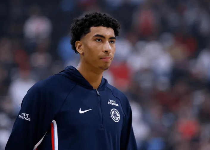 NBA常规赛，快船116-130不敌掘金。赛后，主教练泰伦-卢接受了记者的采访