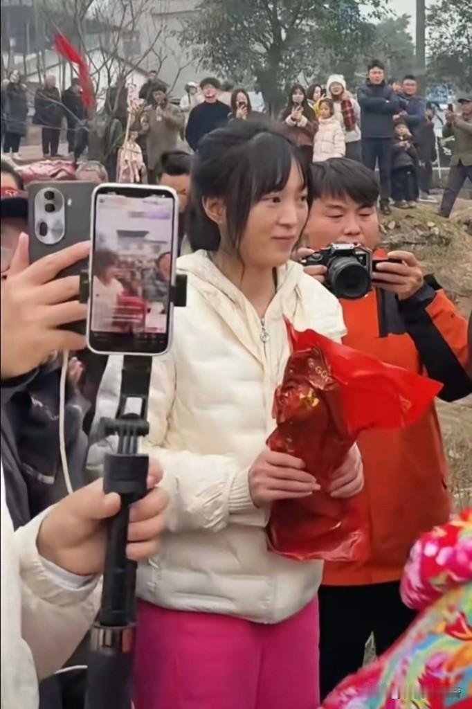 拒300万MCN签约！呆呆一点不呆，这波清醒操作全网狂赞👍爆火的农村