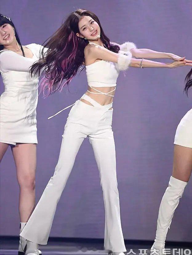 真的好可惜，张元英的审美感觉完全被套6带偏了