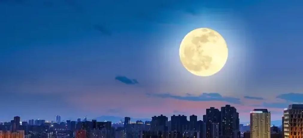 女儿元旦要订婚，前天上准婆婆家吃饭，顺口问一句阿姨退休工资多少，对方笑笑说从没交