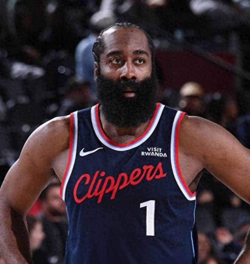 据NBA记者MarcStein报道，快船球星詹姆斯-哈登的名字最近出现在了交易