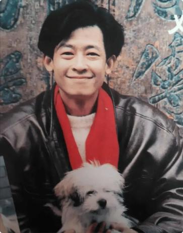 王志文说："人一旦历练到不想说话，不想争辩，不想巴结，不想讨好任何人，失去交友的