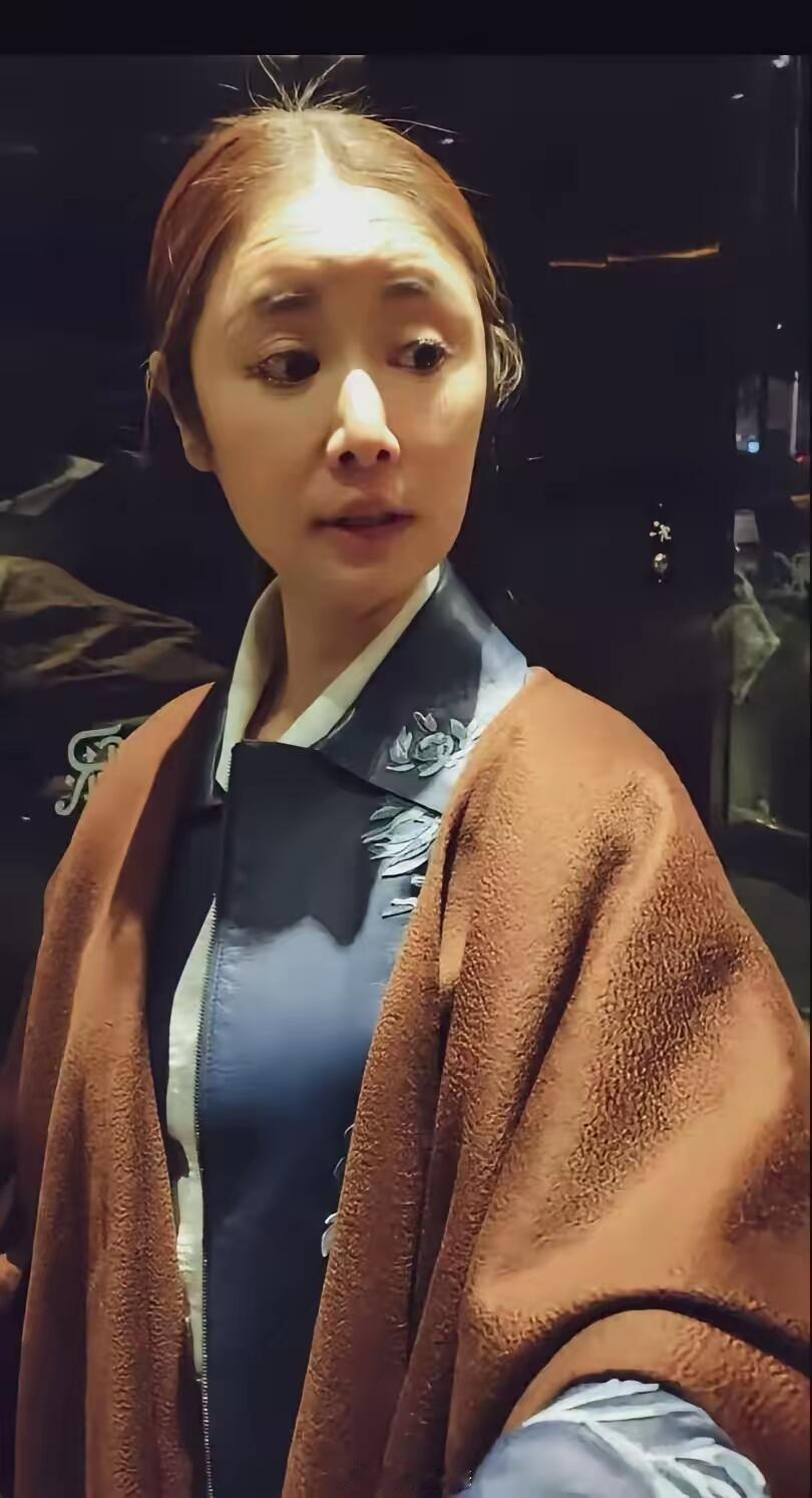 50岁林心如露脸怎么这样了，舍不得保养吗？​​​