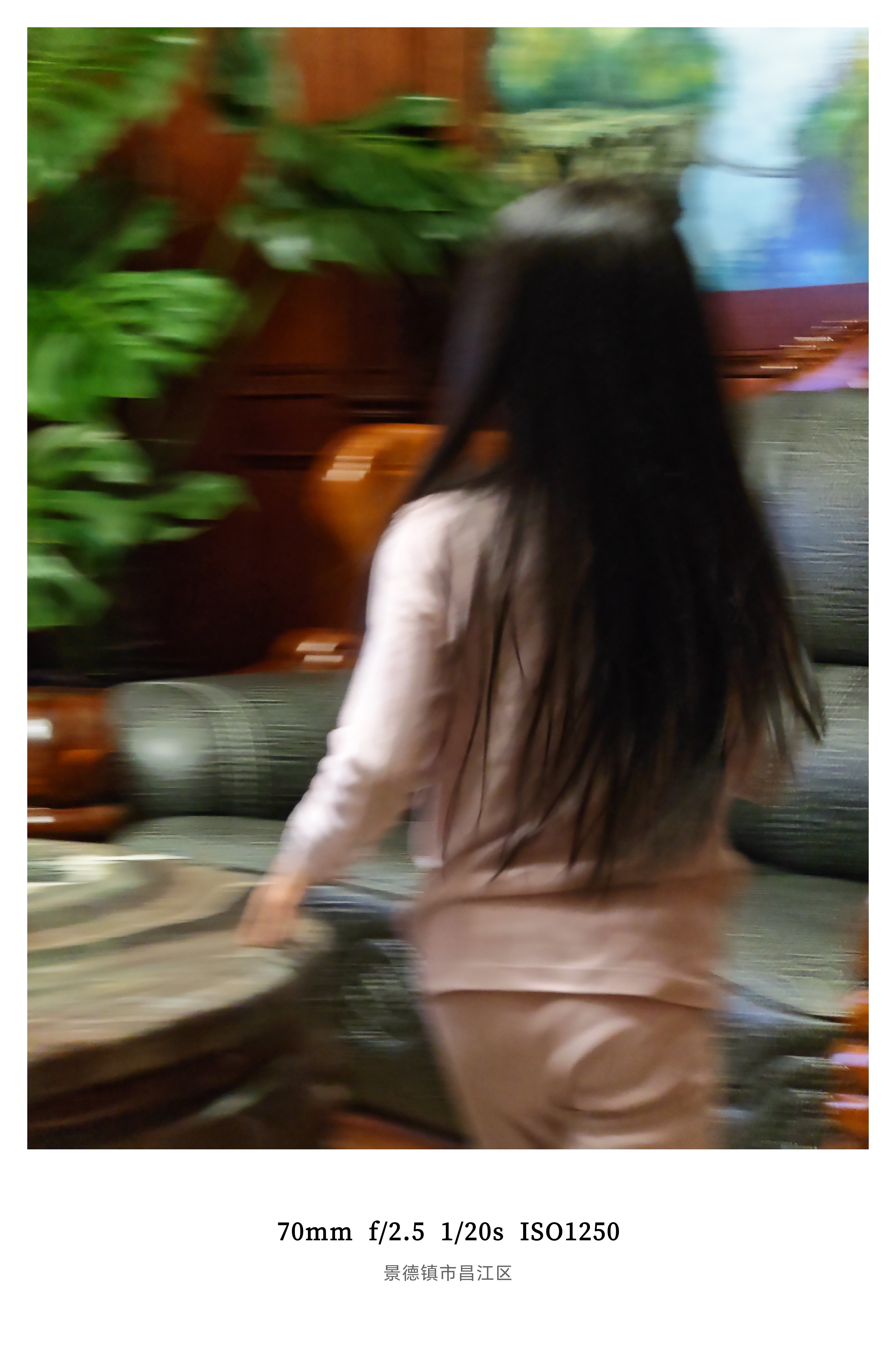 突然发现妹妹已经长发及腰了毕竟老父亲都要奔四时间过得可真快啊