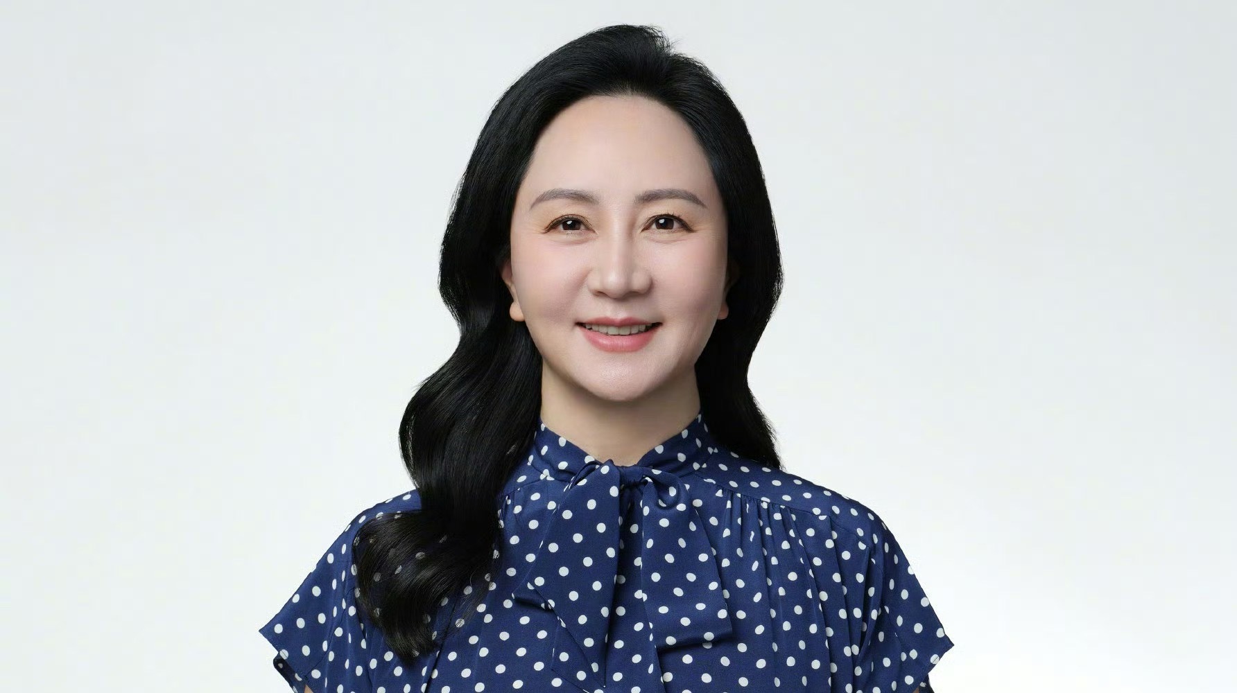 孟晚舟新年致辞谈华为2026战略永远会为赶路的人感动到！鸿蒙生态从“一行