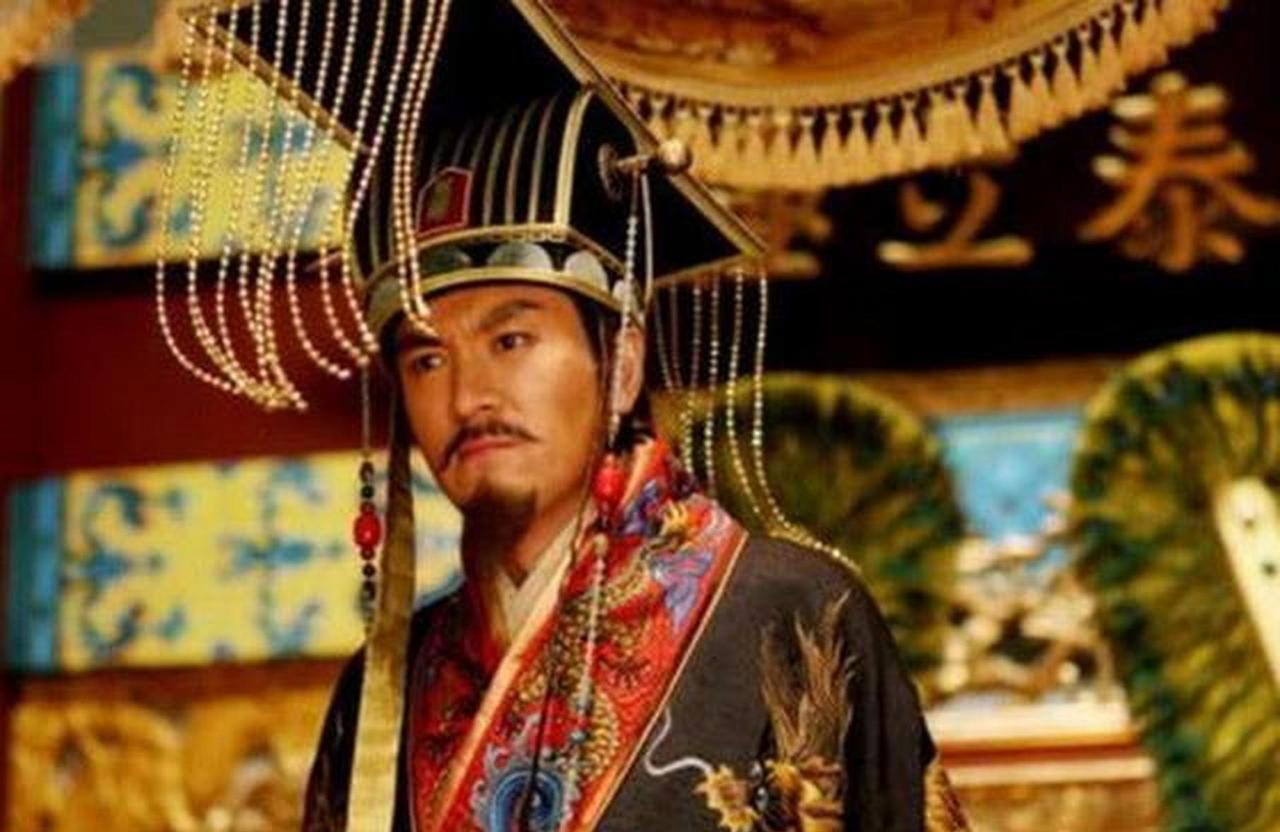 1135年寒冬，五国城的柴堆上躺着一具消瘦的躯体。金兵用火把点燃柴薪，烈焰中