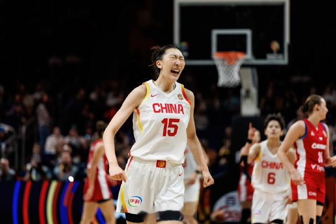 媒体人: 中国女篮结果是好的, 至少我们还活着
