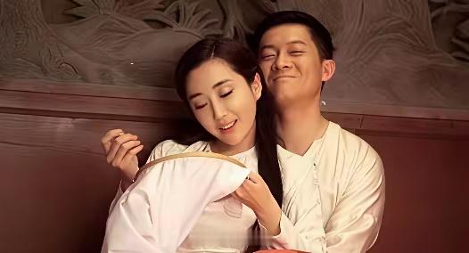 杨志刚在一次采访中分享了一段趣事：拍摄《勇敢的心》时，导演郭靖宇（也是他的哥哥）