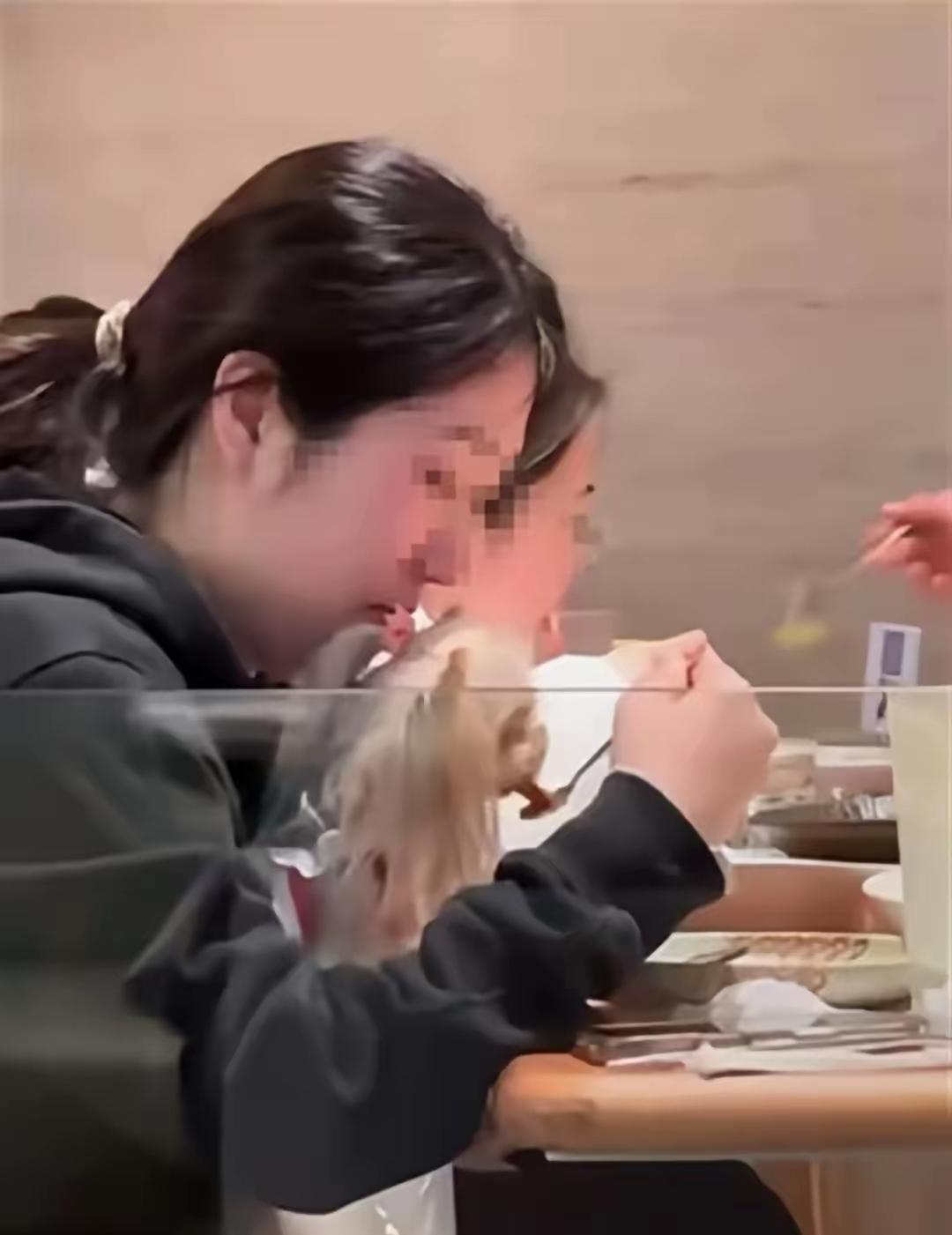 西贝是屋漏偏逢连夜雨，真是一波未平一波又起，正当西贝被预制菜风波搞得鸡飞狗跳之时
