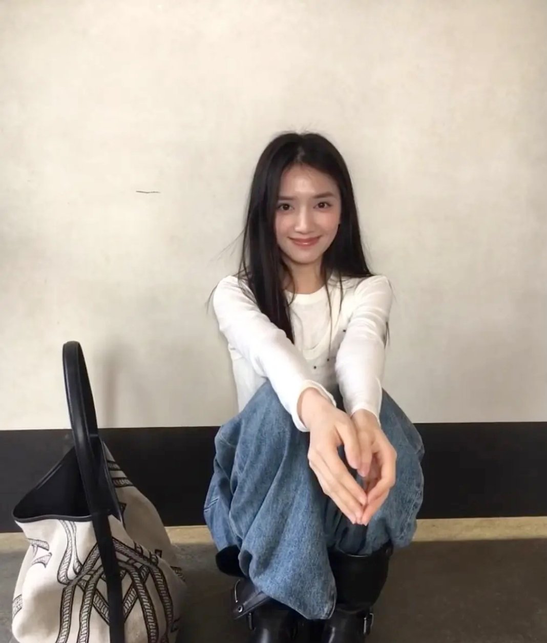 《江湖夜雨十年灯》里的女三才是真的惊艳耐看，可惜资本总爱强行营销，硬捧不符合大众