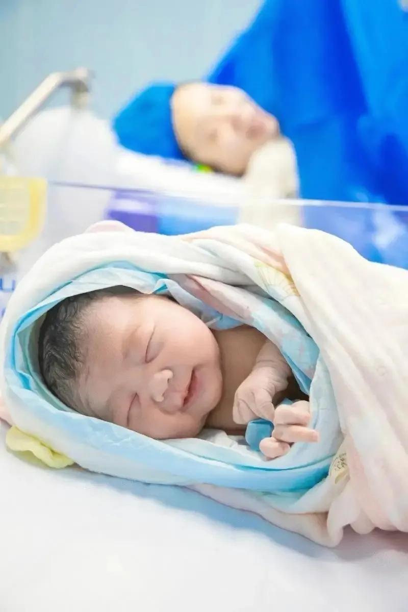 比不生更可怕的事发生了：新生儿男孩扎堆，性别比彻底崩了。2025年全年新生