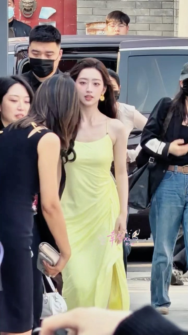 邓恩熙💛连轴转也美成这样😘