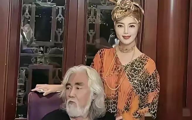 大导演张纪中过74岁生日，给妹夫祝寿的大姨子花枝招展光彩夺目张纪中74岁生日