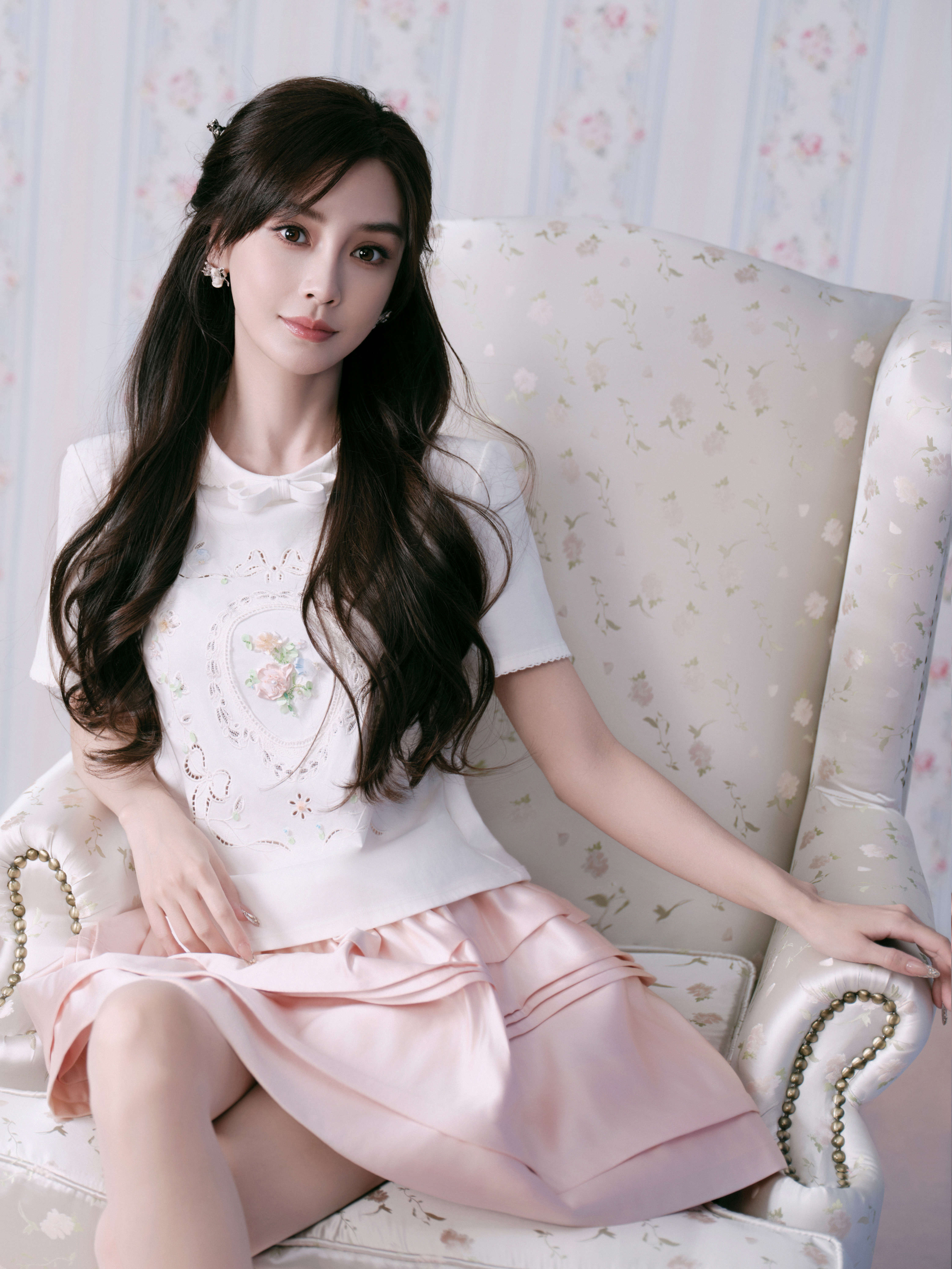 Angelababy🌸春夏粉裙丝袜搭配