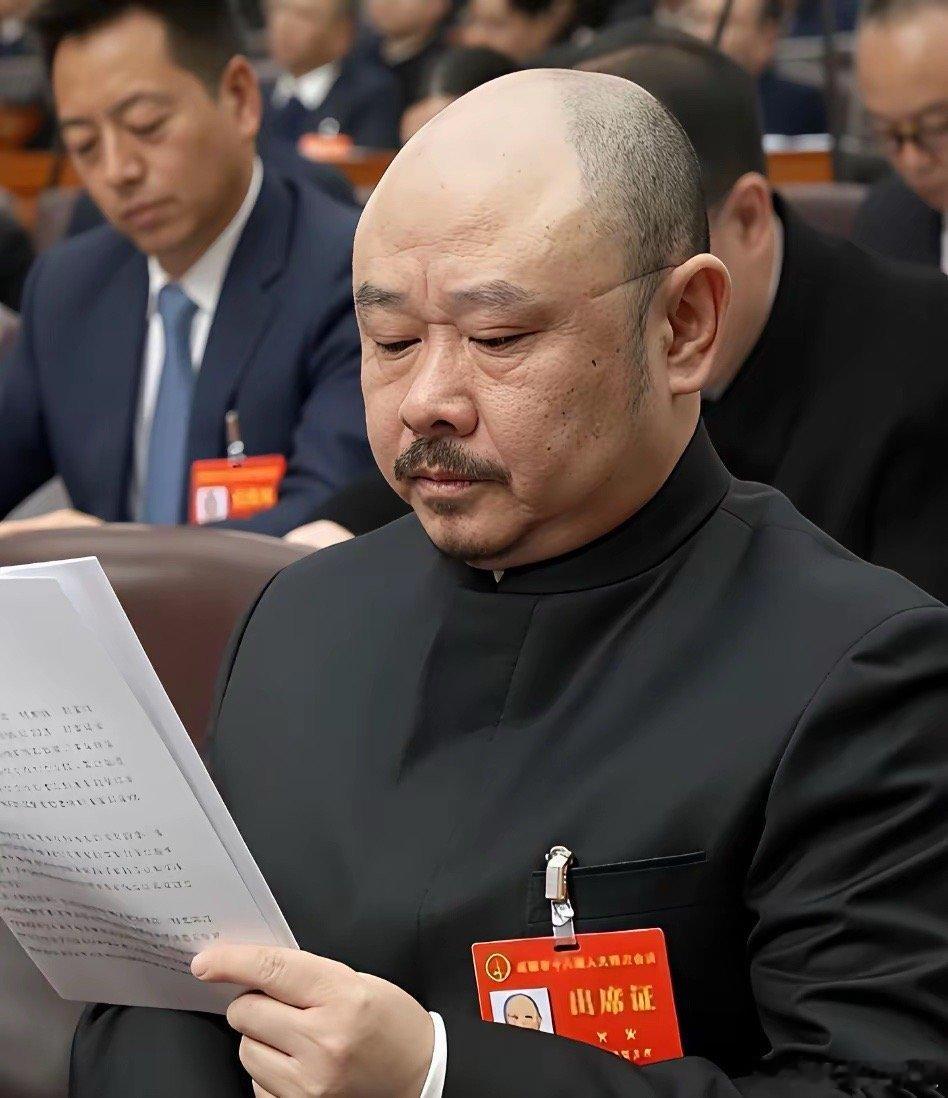 恭喜刀郎先生，始于布衣，终进庙堂，开启参政议政的高端人生……