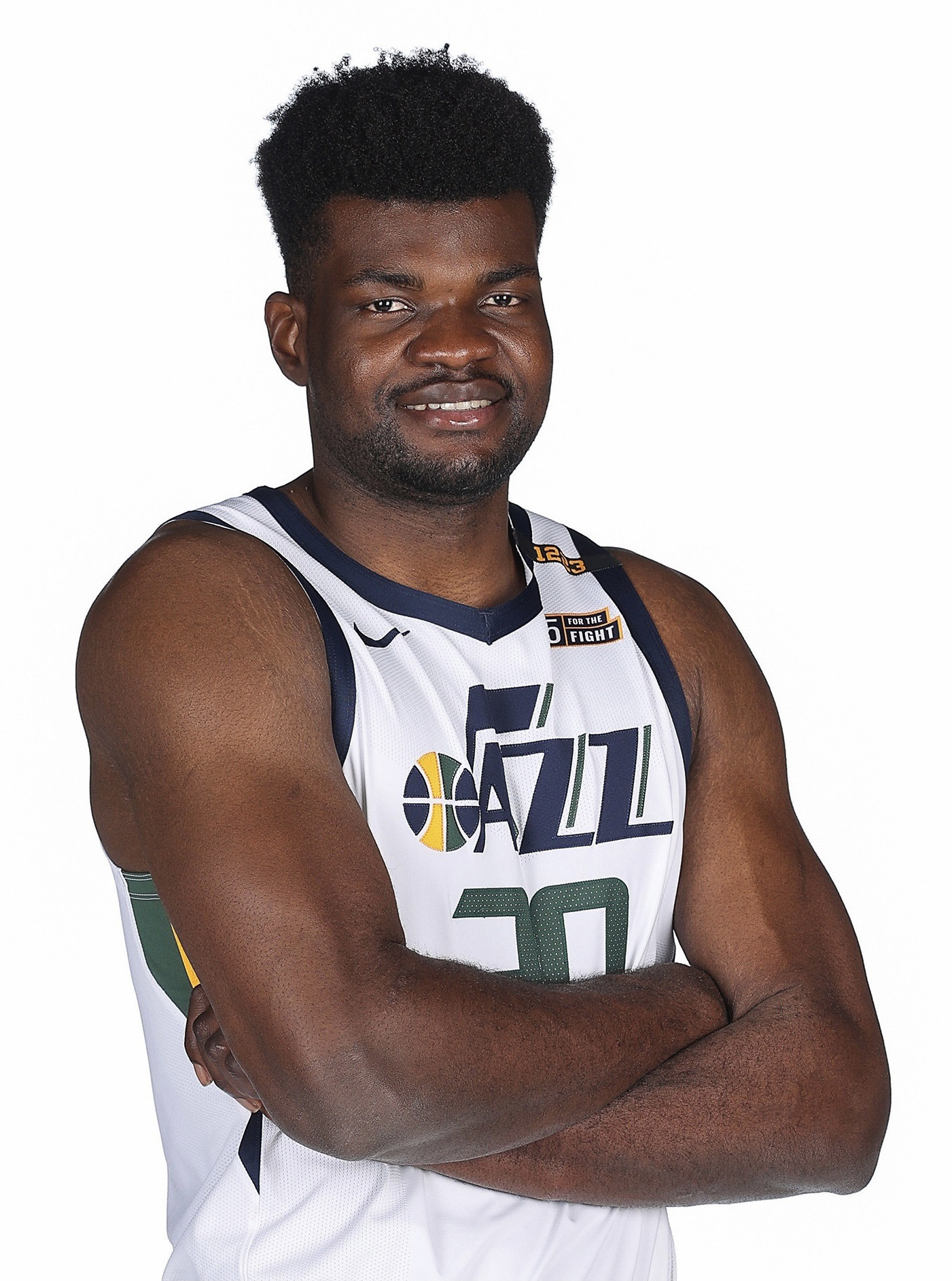 #广东男篮签前NBA首轮秀#根据消息，广东男篮签下外援中锋阿祖布伊克，他在第1