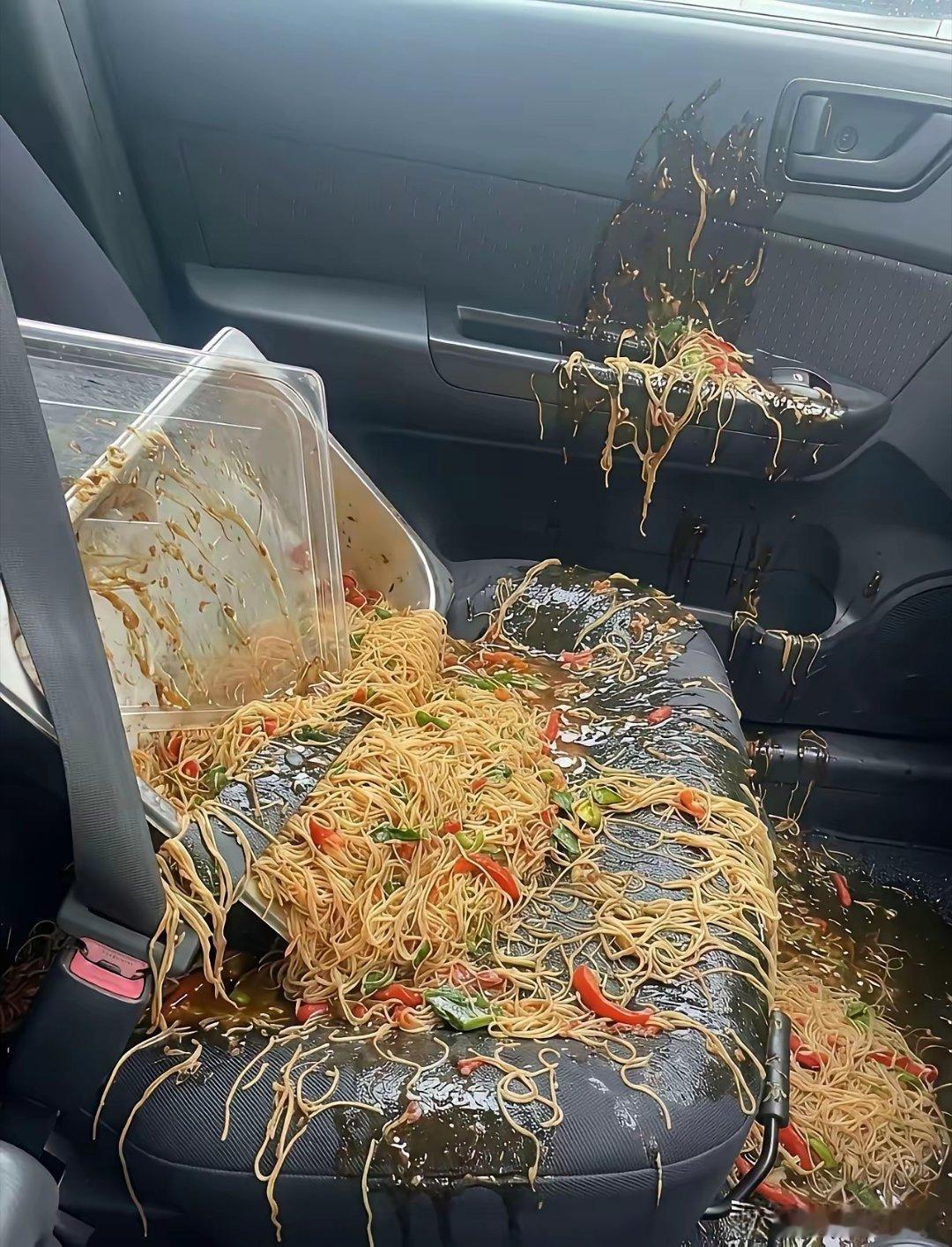 请问洗车费贵吗？